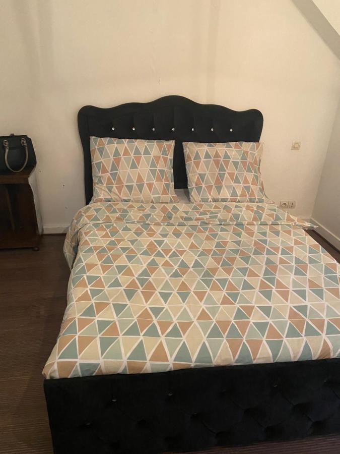 Restaurant Le Mange Disque Bed & Breakfast Villenauxe Luaran gambar